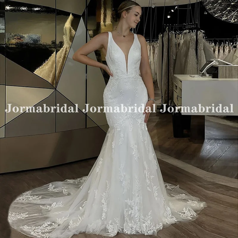 

Open Back White Mermaid Bridal Dress Deep V-neck Sequins Appliques Sleeveless Wedding Gowns Long Train Bride Dresses vestidos