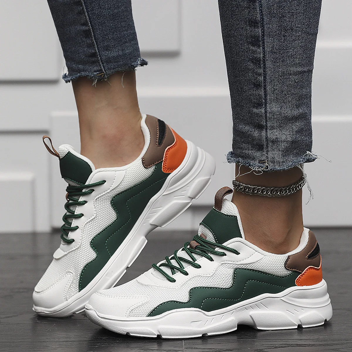 

Size 35-42 Women Leisure Sneakers Light Air Mesh Running Shoes Gym Sports Shoes Female Trainer Street Fashion Outdoor Footwear
