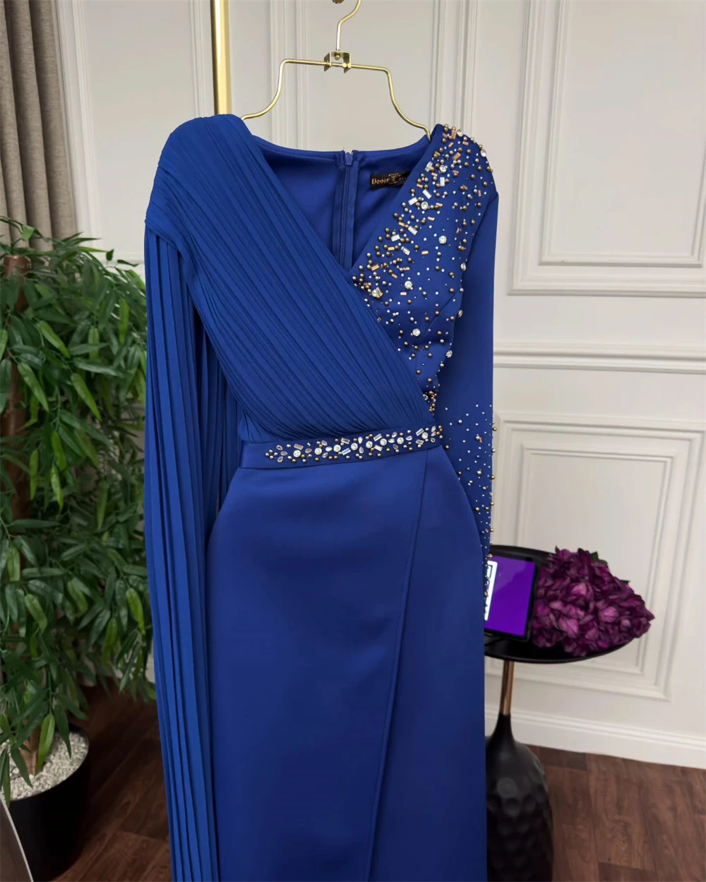 Customized Evening Dress Exquisite Blue V-Neck One Shoulder Long Sleeves Prom Gowns Satin Straight Crystal Party Dresses