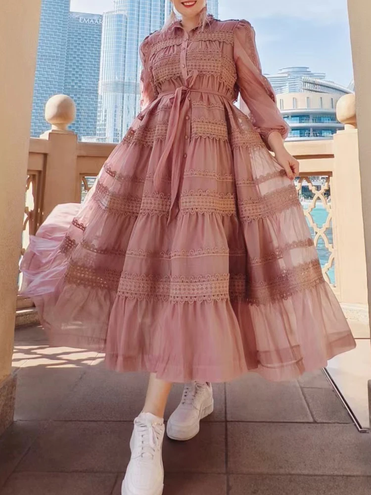 Retro fashion long-sleeved heavy stitching lace dress 2024 spring new women\'s single-breasted lace waist swing loose dress