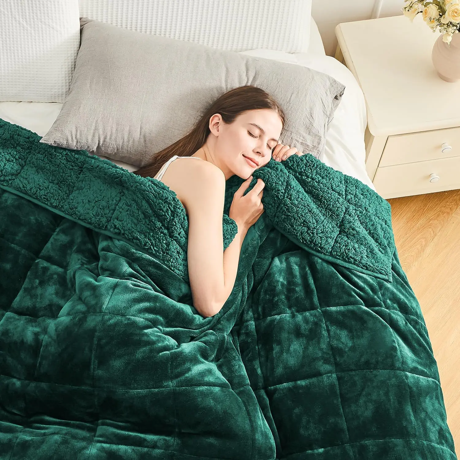 

15lbs Queen Weighted Blanket - Ultra Soft Sherpa, Cozy Comfort for Relaxation and Sleep, 60x80 Inches in Green