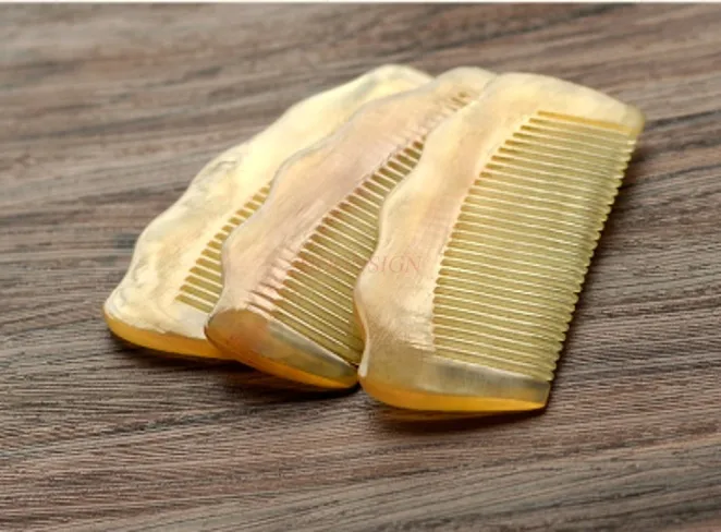 1PCS Natural Sheep Horn Comb Wide Wave Half Moon Straight Hair Comb Dense Teeth Massage Comb