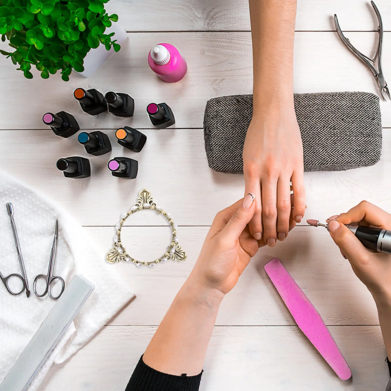 

2 PCS Fountain Pen Holder for Desk Crown Nail Stand Brushes Brass Holders Writing