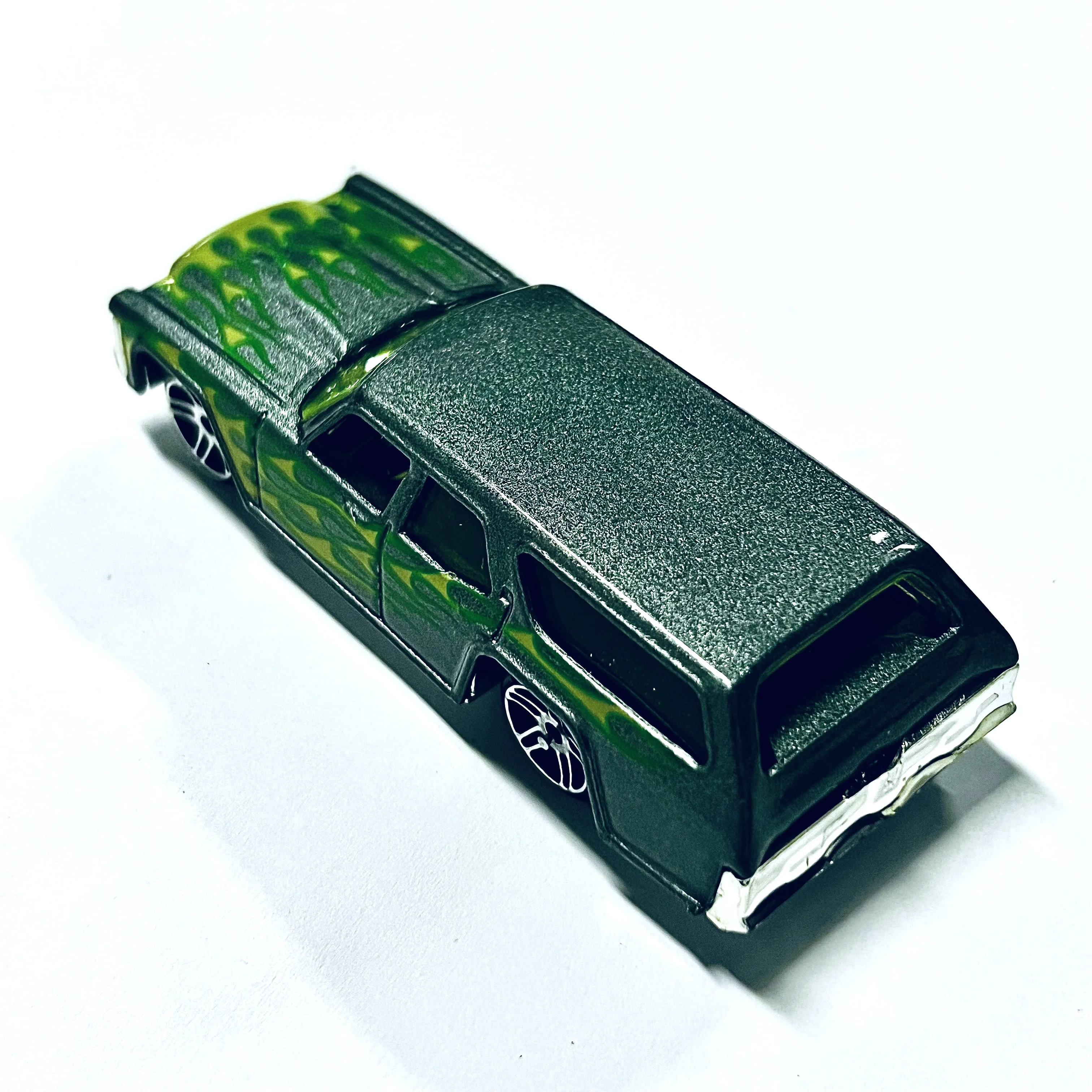 Children's simulated alloy toy cars, sliding sports car models, ornaments, decorative alloy cars for boys.