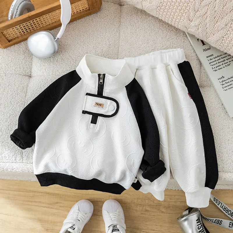 

Boys' Spring and Autumn Hoodie Set New Style Casual and Stylish Sports Two-piece Set for Small and Medium-sized Boys