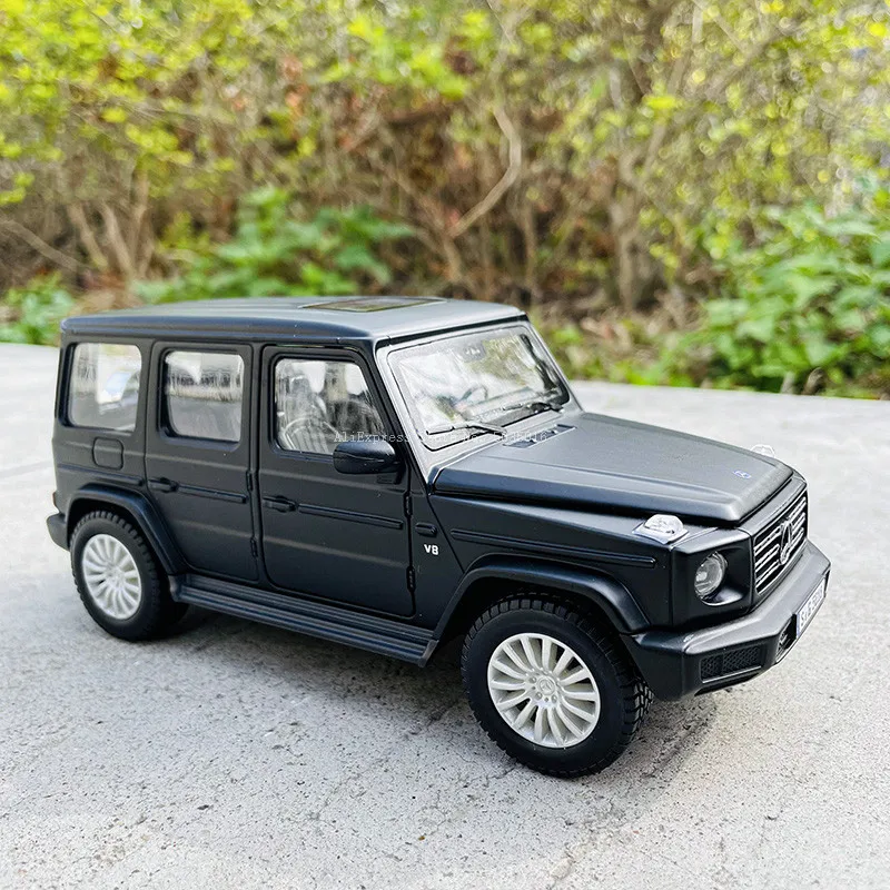 Maisto 1:25 Mercedes-Benz 2019 G-Class Simulation Alloy Car Die-casting Model Crafts Decoration Collection Toy Tool Gift Model