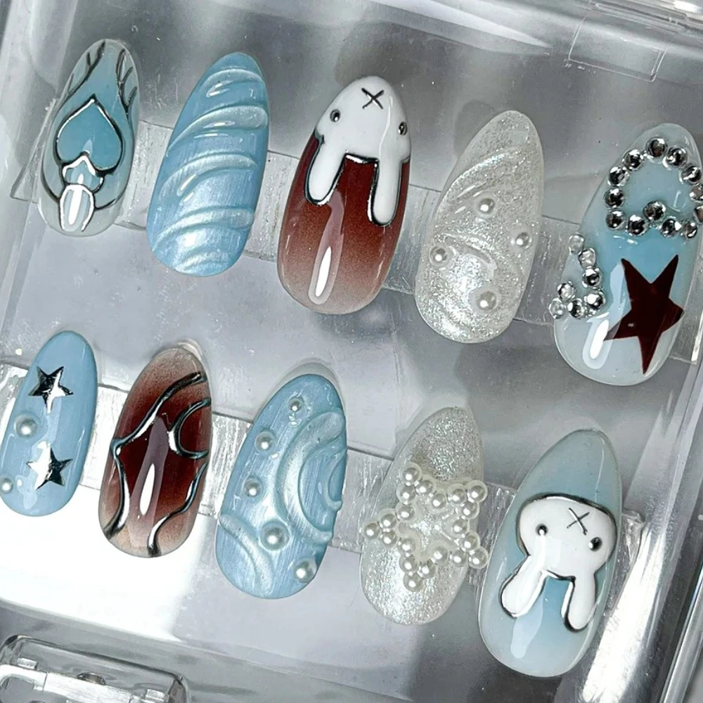 10Pcs Ręcznie robiony manicure Średnie migdałowe sztuczne paznokcie Nowe urocze paznokcie 3D Blue Rabbit Press On Nails Design z zestawem samoprzylepnych pilników do paznokci