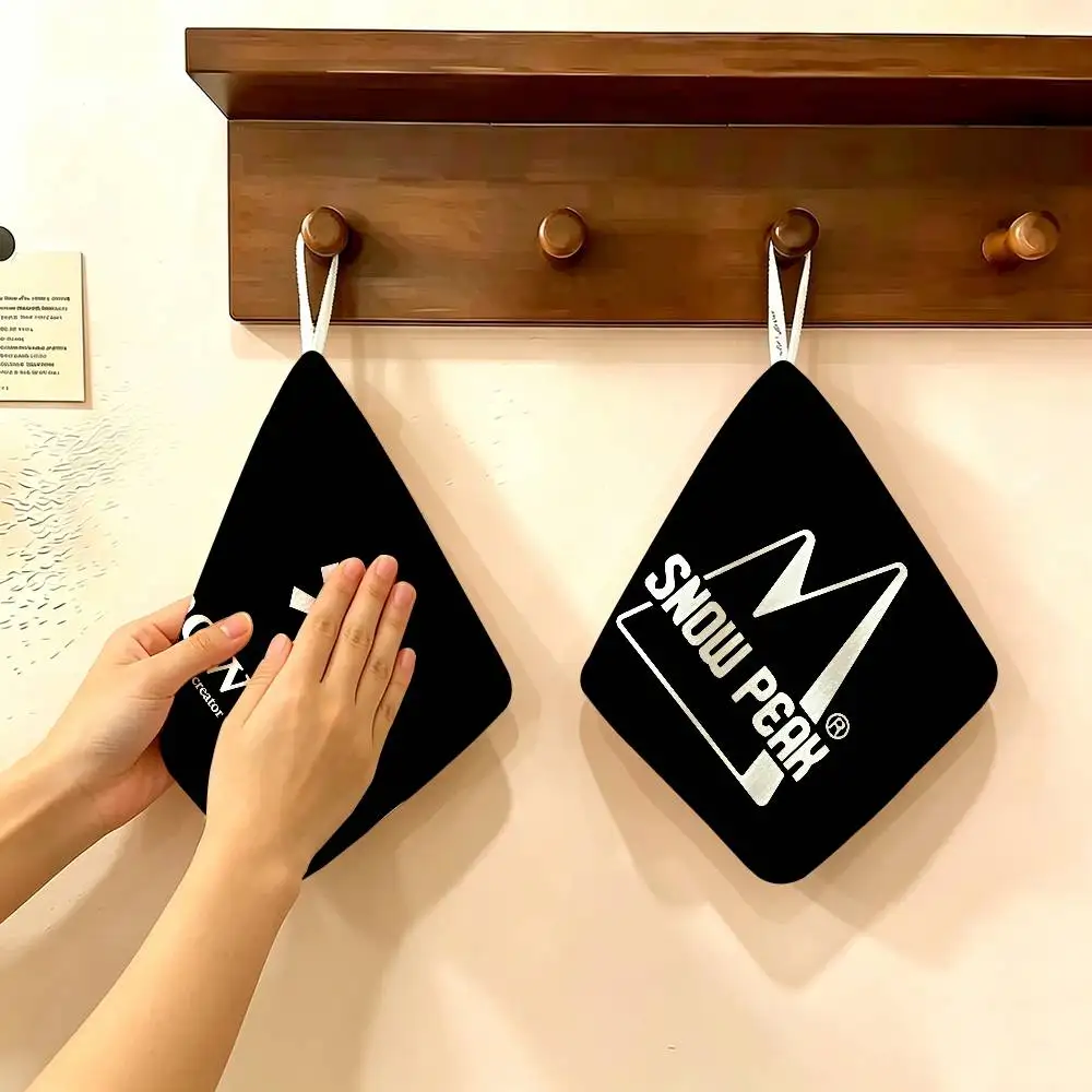 Fashion Cool S-Snow P-Peak Logo Hanging Style Hand Wiping Towel, Polyester Cotton, Anti-fade for Indoor Kitchen Living Room