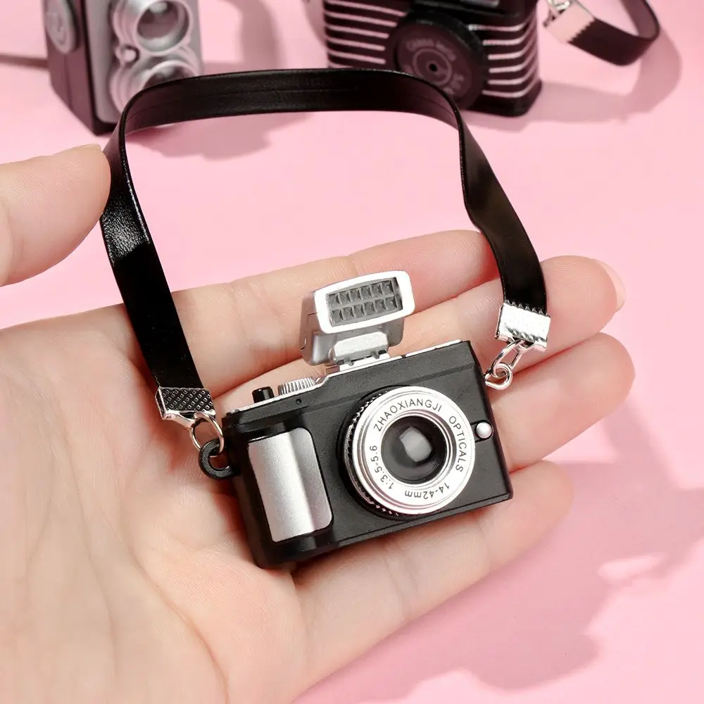 Mini SLR Digital Camera Model With Black Belt Shutter And Flash Fashion 1:12 Scale Miniature Dolls Camera Dollhouse Kid Toy Gift