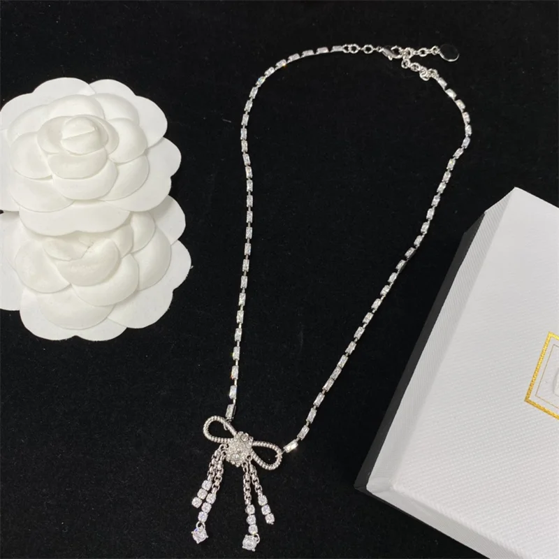 

2024 New Italian Brand High-quality Necklace Jewelry Is Suitable for Daily Wear Party Fashion Classic Elegant Women