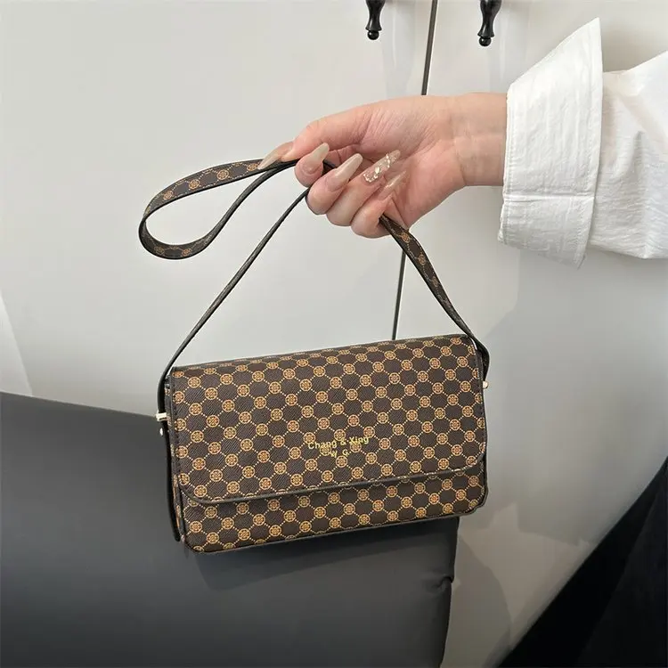 

Зима 2025 608, новая модная универсальная сумка-мессенджер, маленькая квадратная сумка, пригородная сумка, сумка-мессенджер на одно плечо