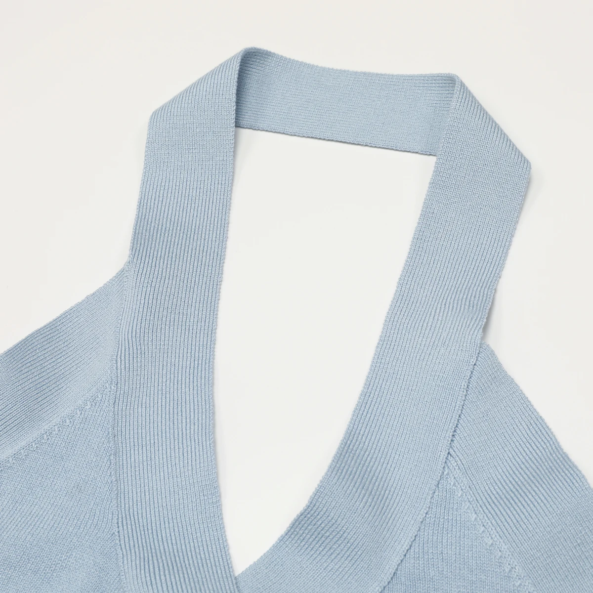 LEOSOXS Summer New Women Hanging Neck Sleeveless Knitted Top Trendy Commuter Versatile Strap Short Vest Fashion Casual Wear