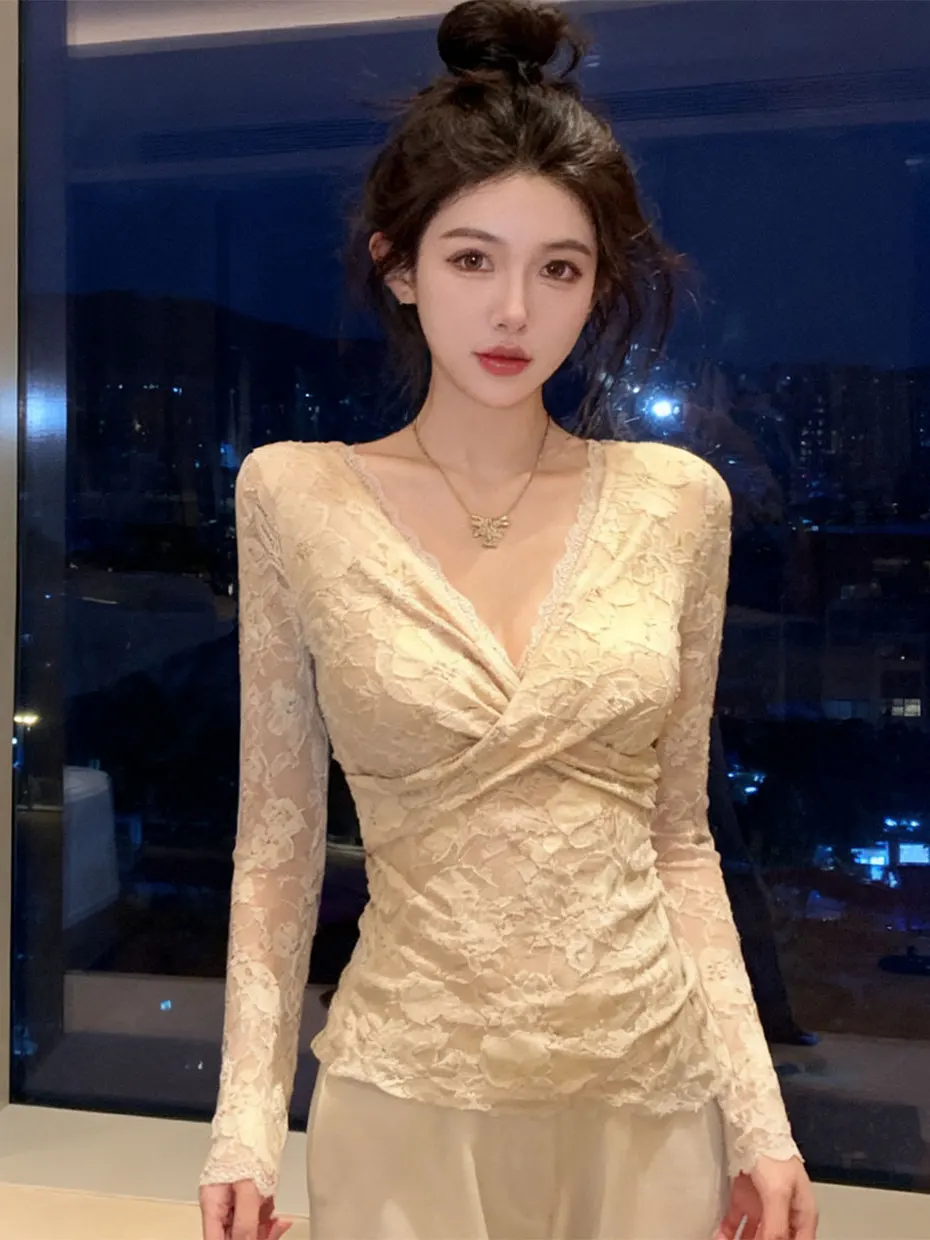 

Spring Pure Desire Lace Cross V-neck Fleece Women's Sexy Slim-fit Base Shirt Long Sleeve French Style Polyester Fiber