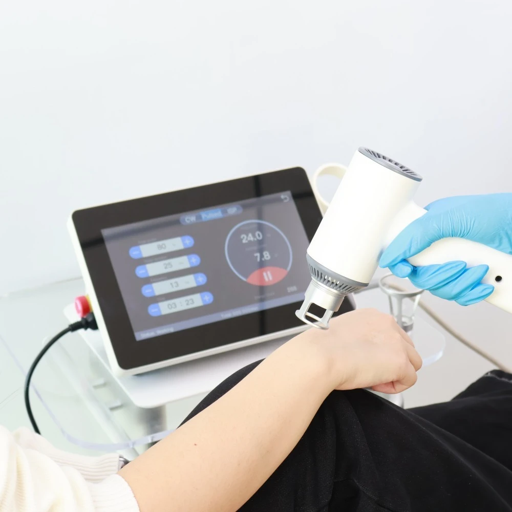 Portable class 4  physiotherapy equipment for clinic pain relief, human and veterinary care