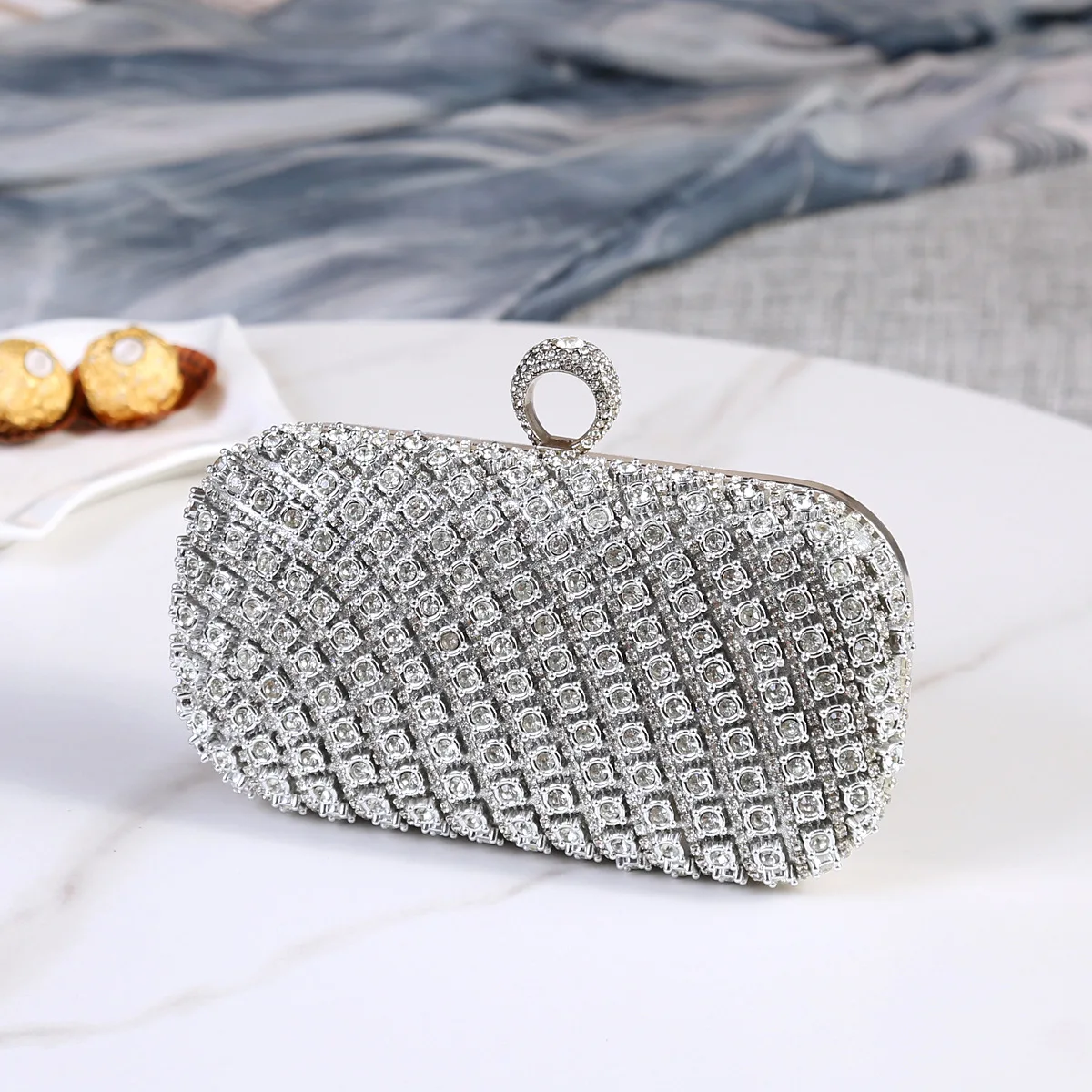 Rhinestone covering surface exquisite ladies party clutch bag silver color circular ring evening bags