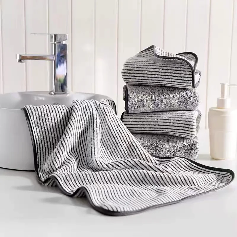 Bamboo Charcoal Fiber Quick Drying Bath Towel For Home Use Thickened Coral Velvet Large Bath Towel Beach Sunbathing Bathrobe