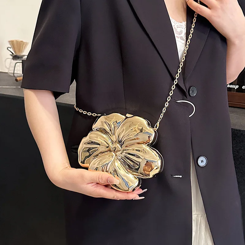 Fashionable Colorful Women\'s Shoulder Bag Metallic Clutch Bag Flower Shape Mini Women Evening Party Cute Shiny Purse Gold Silver