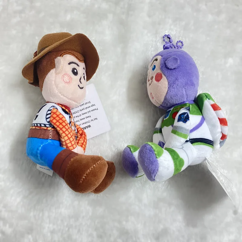 Disney Toy Story figura de acción de Woody, llavero de dibujos animados Kawaii, bolso de mano, mochila, colgante, decoración con dijes