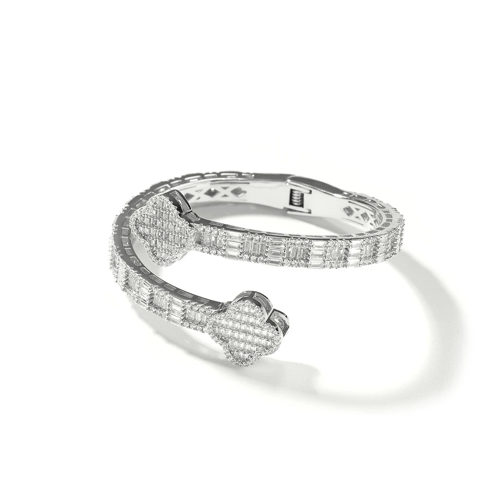 THE BLING KING Four Leaf Clover Cuff Bangle Micro Paved Cubic Zirconia Luxury Wrist Rapper Hiphop Jewelry Punk Bangle