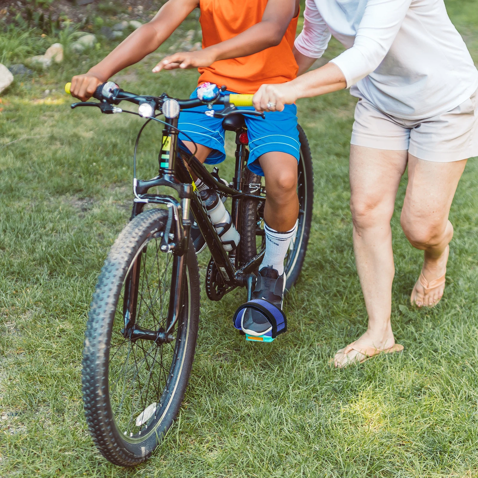 

2pcs Bicycle Pedal Straps Adjustable Mountain Bike Toe Clip Anti-Slip Footrest For Fixed Gear Kids Blue Cycling Accessories