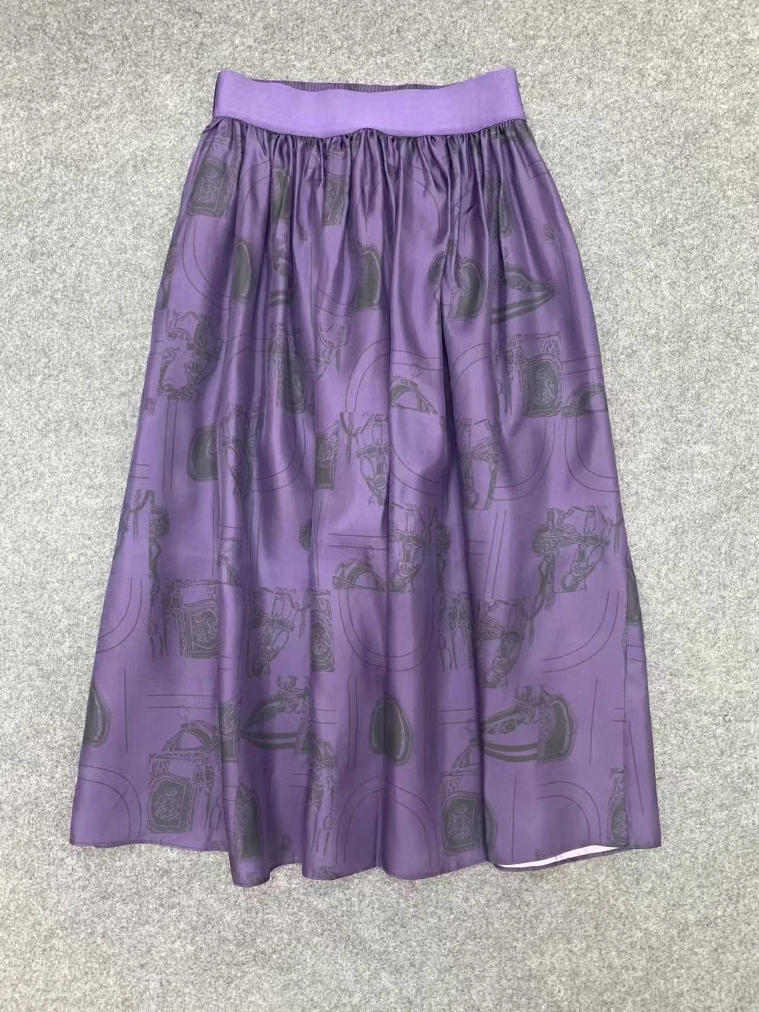 

Summer New Heavyweight Saddle Chain Positioning Print Silk Twill Pleated Half-length Skirt Women's OL Style City Commute