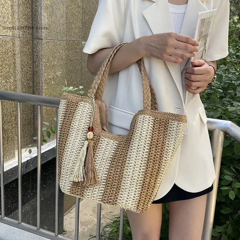 Handmade Woven Women's Commuting Simple Large Capacity Zipper One Shoulder Tote Bag Tassel Pendant Beach Vacation