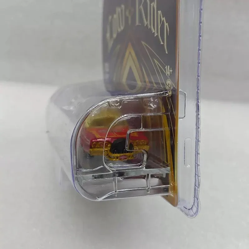 Greenlight 1:64 Scale 1963 Impala Lowrider Alloy Car Model Classics Adult Souvenir Gift Static Display