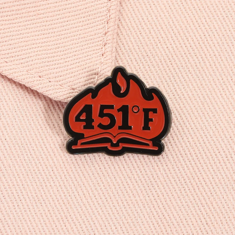 Fahrenheit 451 Book Enamel Pin - Science Buddies recension och pris