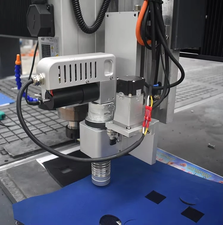 Leather, fabric, carbon fiber numerical control knife cutting machine automatic numerical control swing knife cutting machine