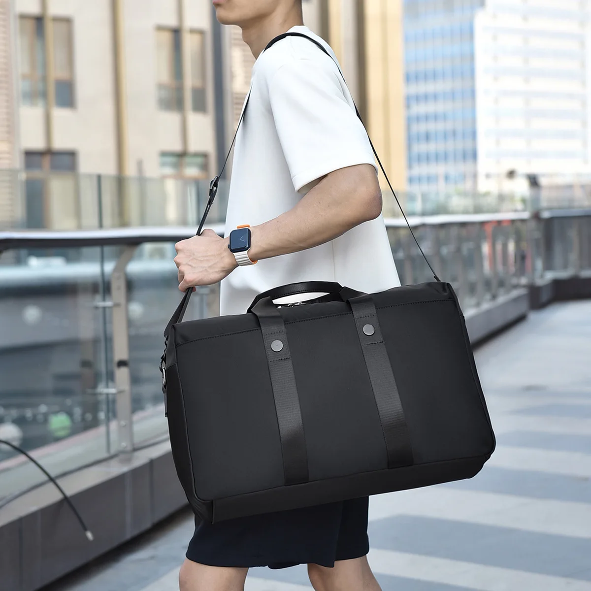 

Men's Large Capacity Travel Waterproof Business Gym Oxford Cloth Luggage Bag Fashionable And Convenient Crossbody Luggage Bag