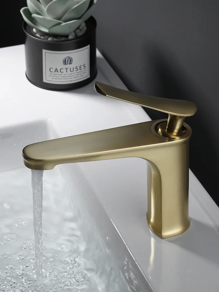 Gold brushed gold all-copper hot and cold faucet Washing table Washing basin On and off the basin light luxury simple bathroom