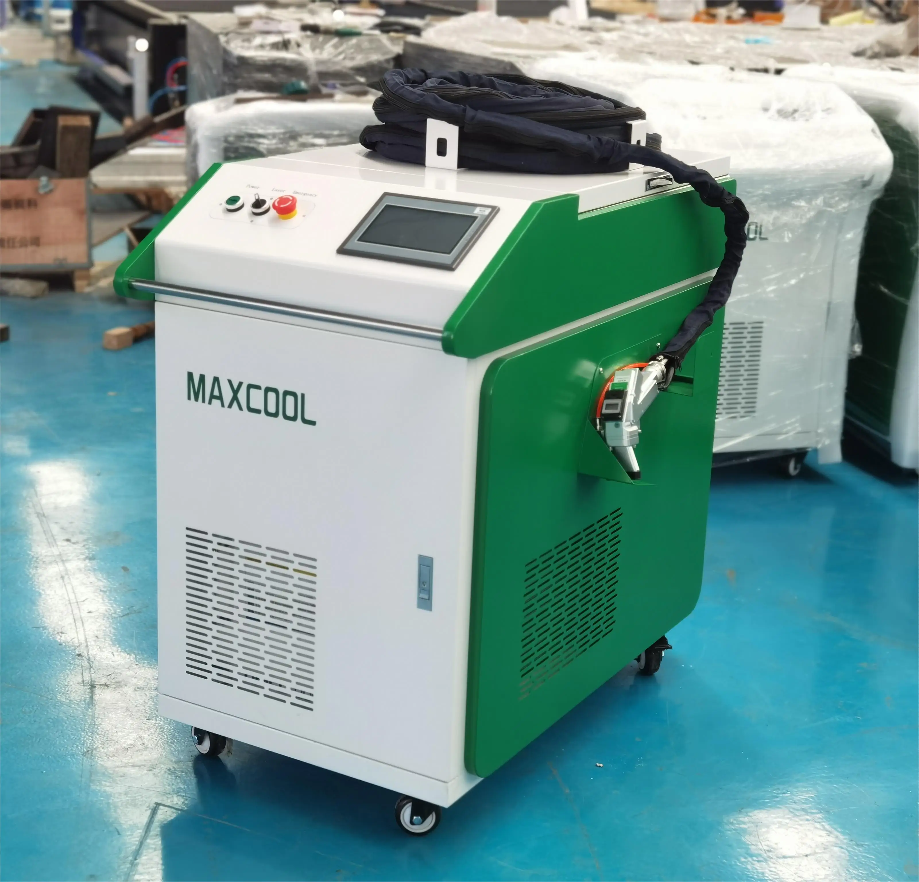 Environmentally friendly pulse laser cleaning machine rust oil paint metal cleaning wide beam fast clean speed