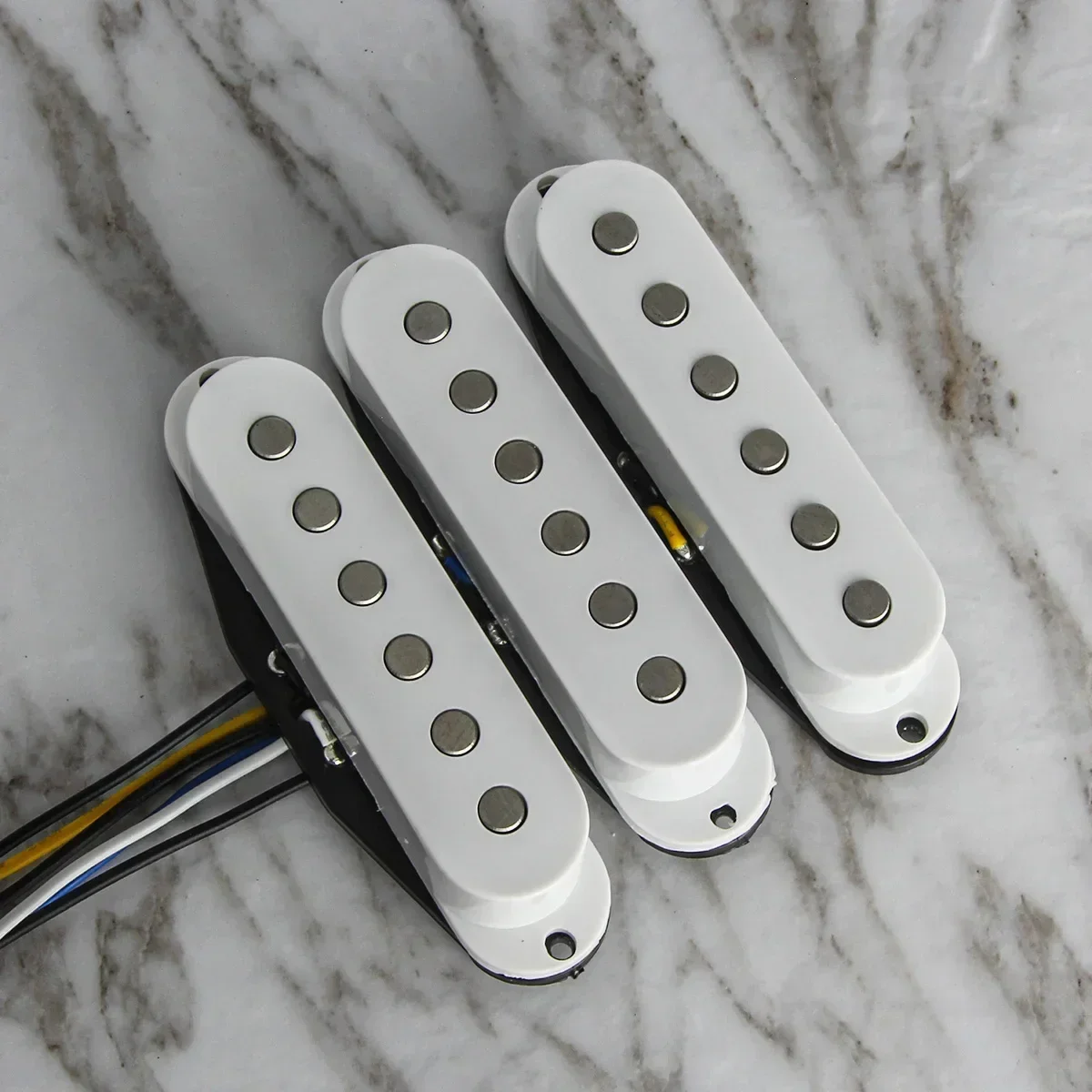 

H X Shop Store--"3-Piece Vintage Alnico 5 Single Coil Pickup Set (Neck+Middle+Bridge) - White SSS Configuration for St
