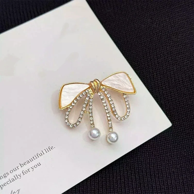 Elegant Bowknot Water Drop Brooches Pin For Girl Bridal Shiny Metal Small Brooch Pin Lapel Pins Fixed Anti Button Clothing