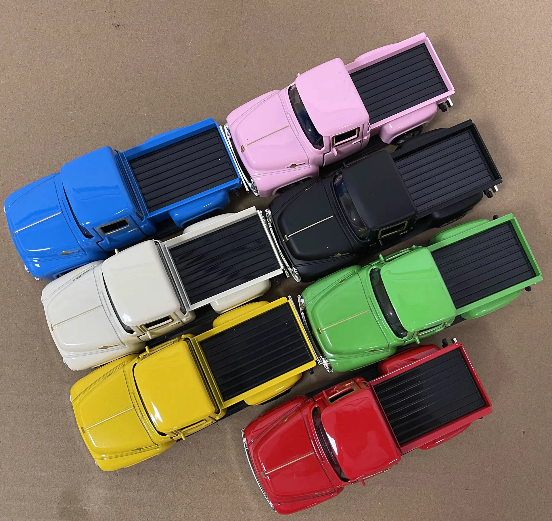 1: 32 Retro Classic Alloy Car Pickup Car Model Simulation Alloy Die-casting Pull-back Car Toy Birthday Gifts For Boy Children