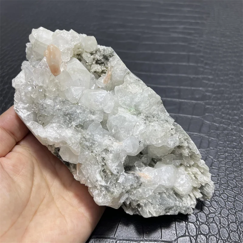 736g Beautiful natural mineral apophyllite with zeolite specimens