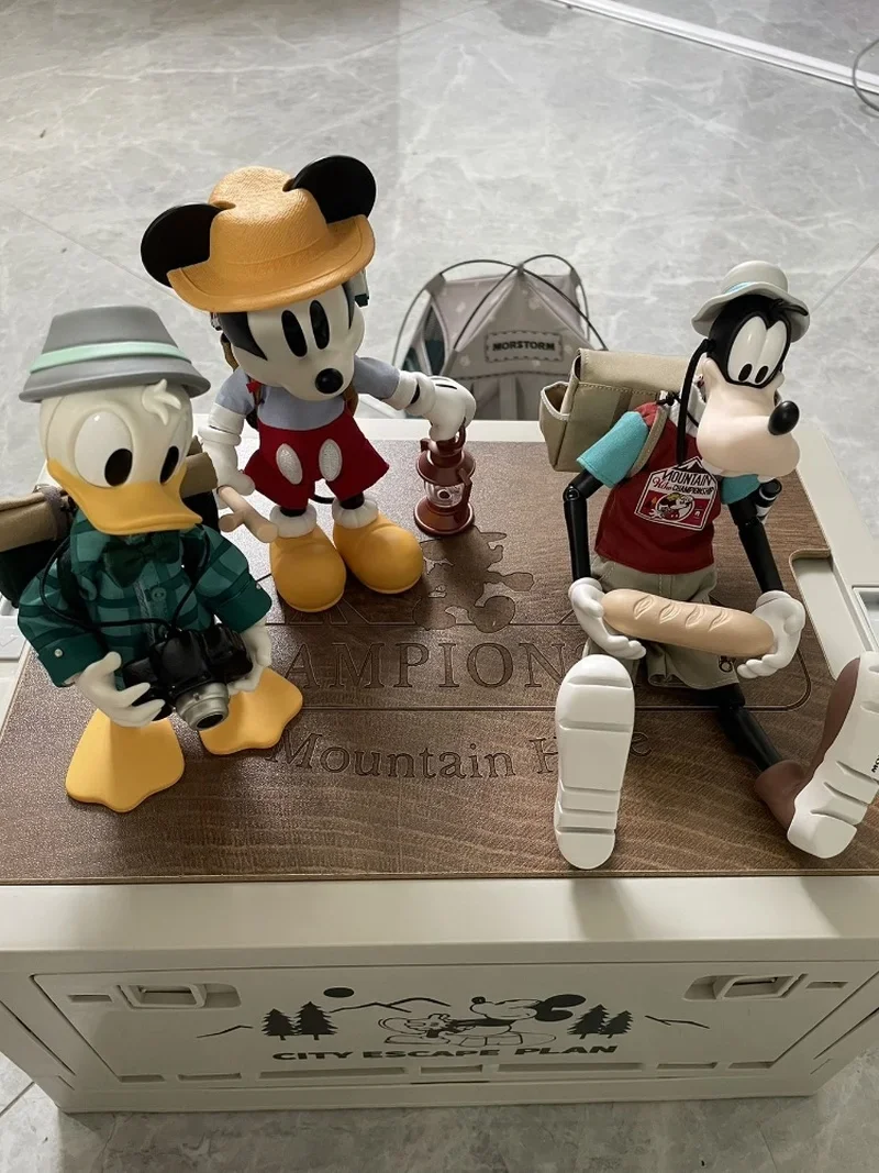 

Disney Original City Escape Plan Camping Figure Donald Duck Goofy Mickey Model Statue Movable Joint Model Model Birthday Gift