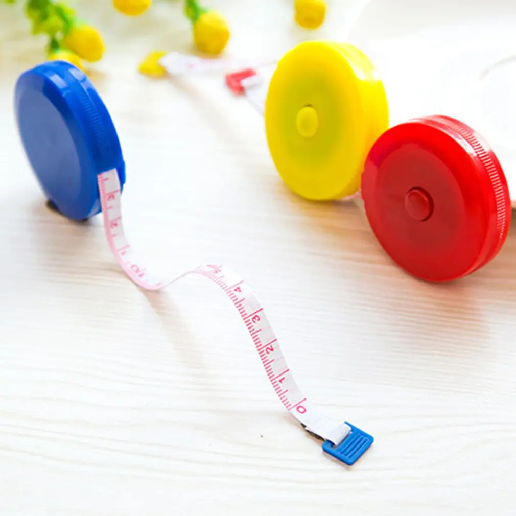 Przenośny rozmiar cukierkowy kolor mały plastikowy chowana taśma mierzenia odzieży nóżki miękkie małe taśmy linijki 1 szt losowy kolor