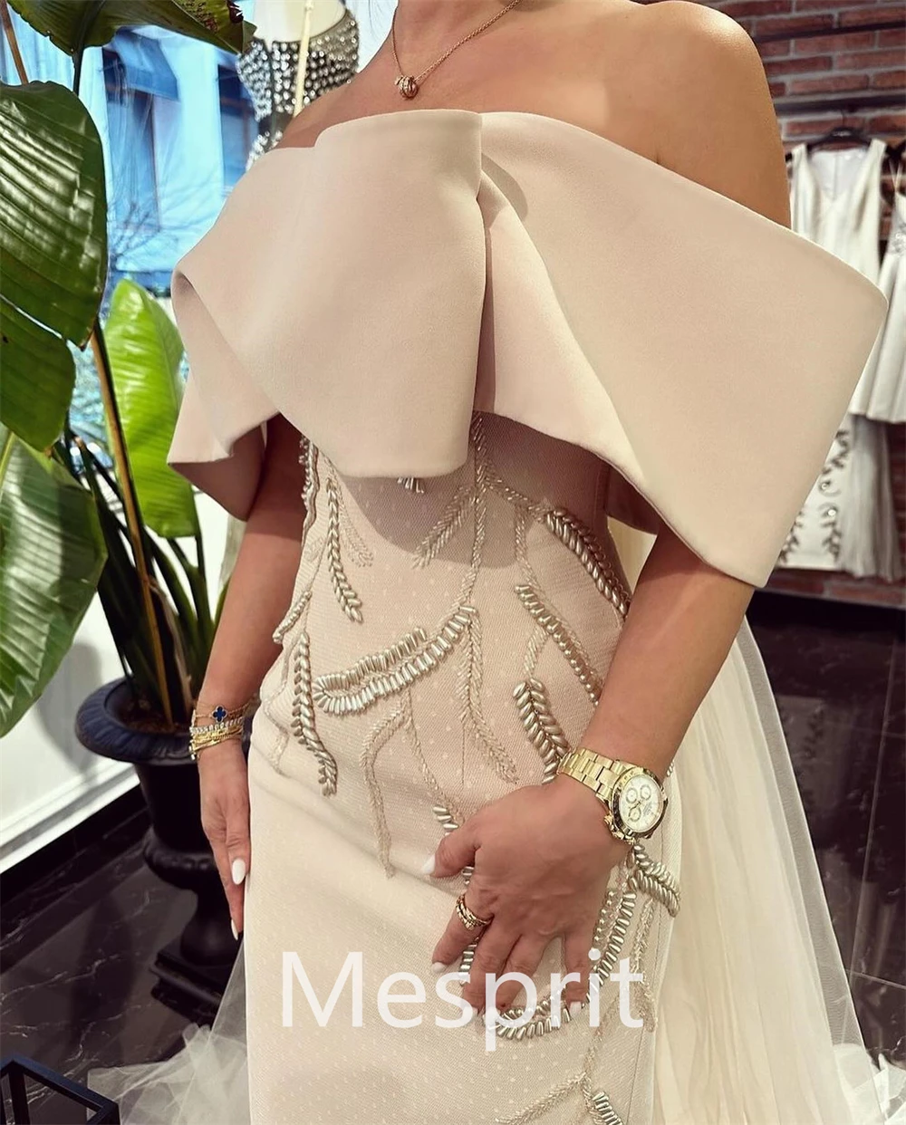 Vestido personalizado de satén con espalda abierta, vestido elegante y exquisito con hombros descubiertos, lentejuelas de sirena, Bola de Mesprit, Arabia Saudita