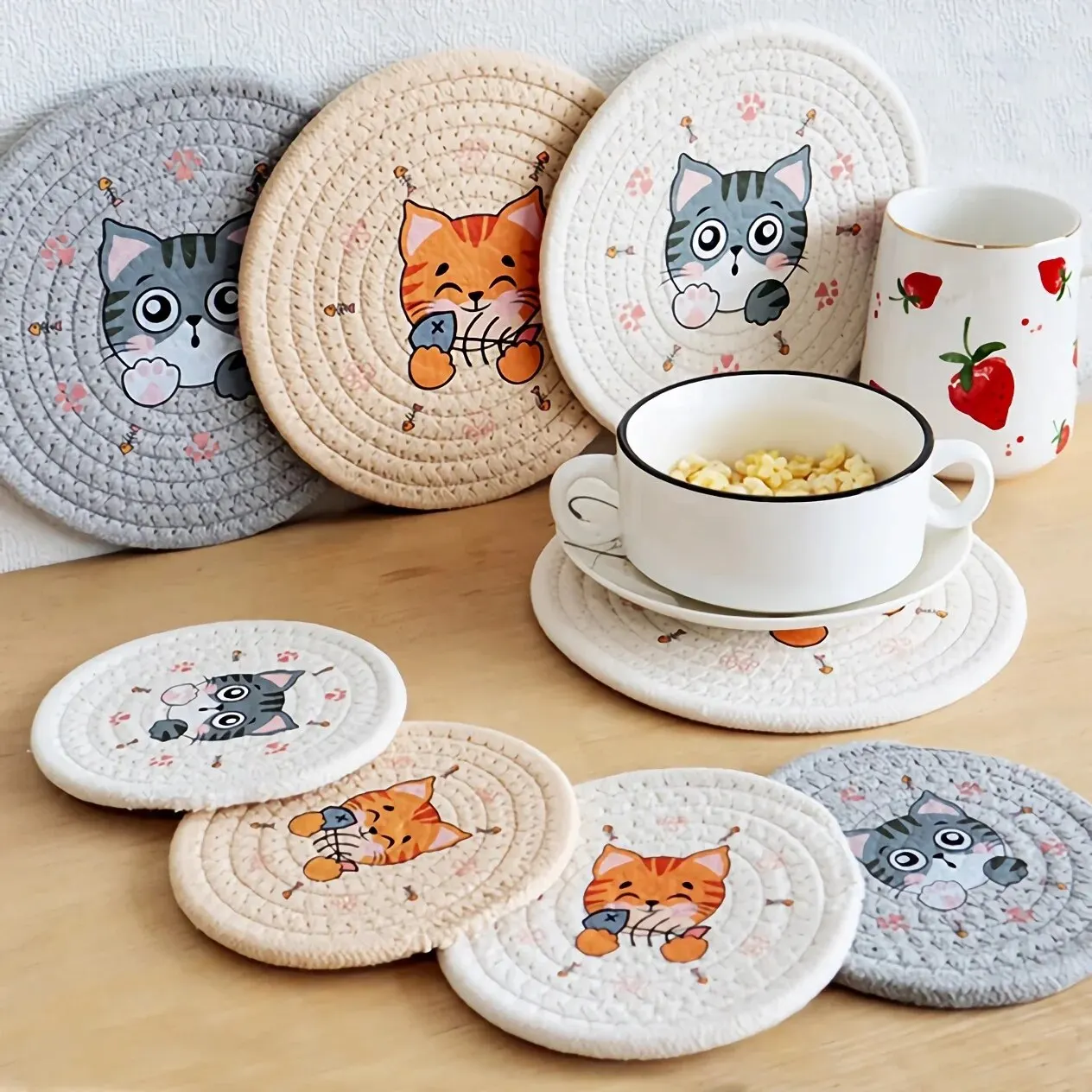 Printed Cat Design Heat-Resistant Pads, Round Table & Cup Mats for Home Use