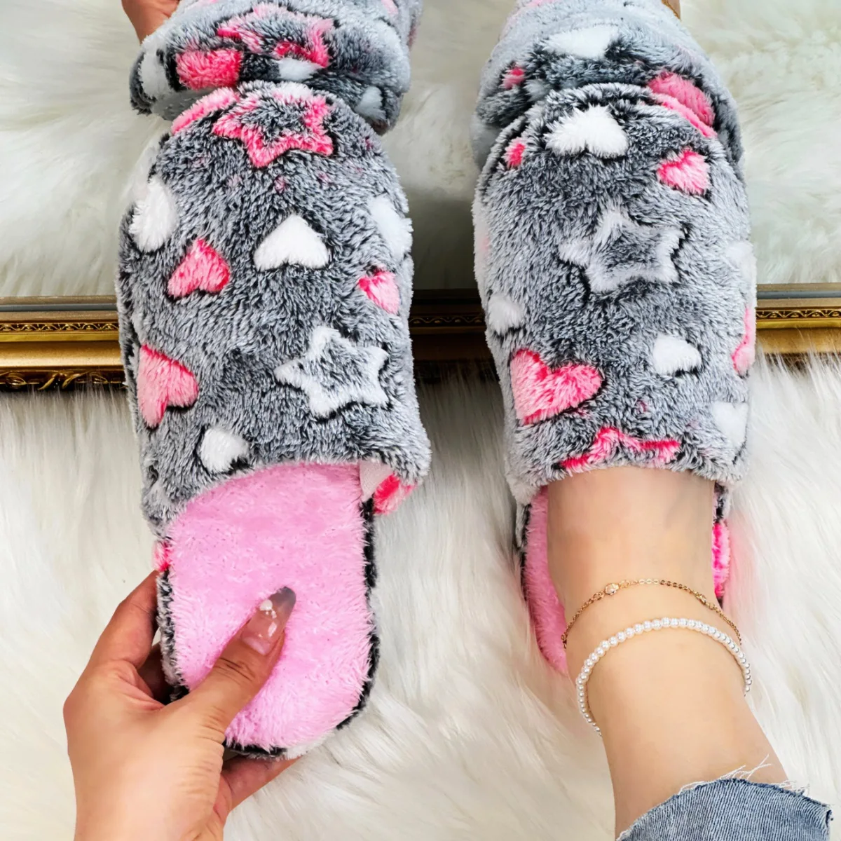 Soft bottom indoor outdoor wear home love five-pointed star men's and women's thick bottom non-slip autumn and winter slippers