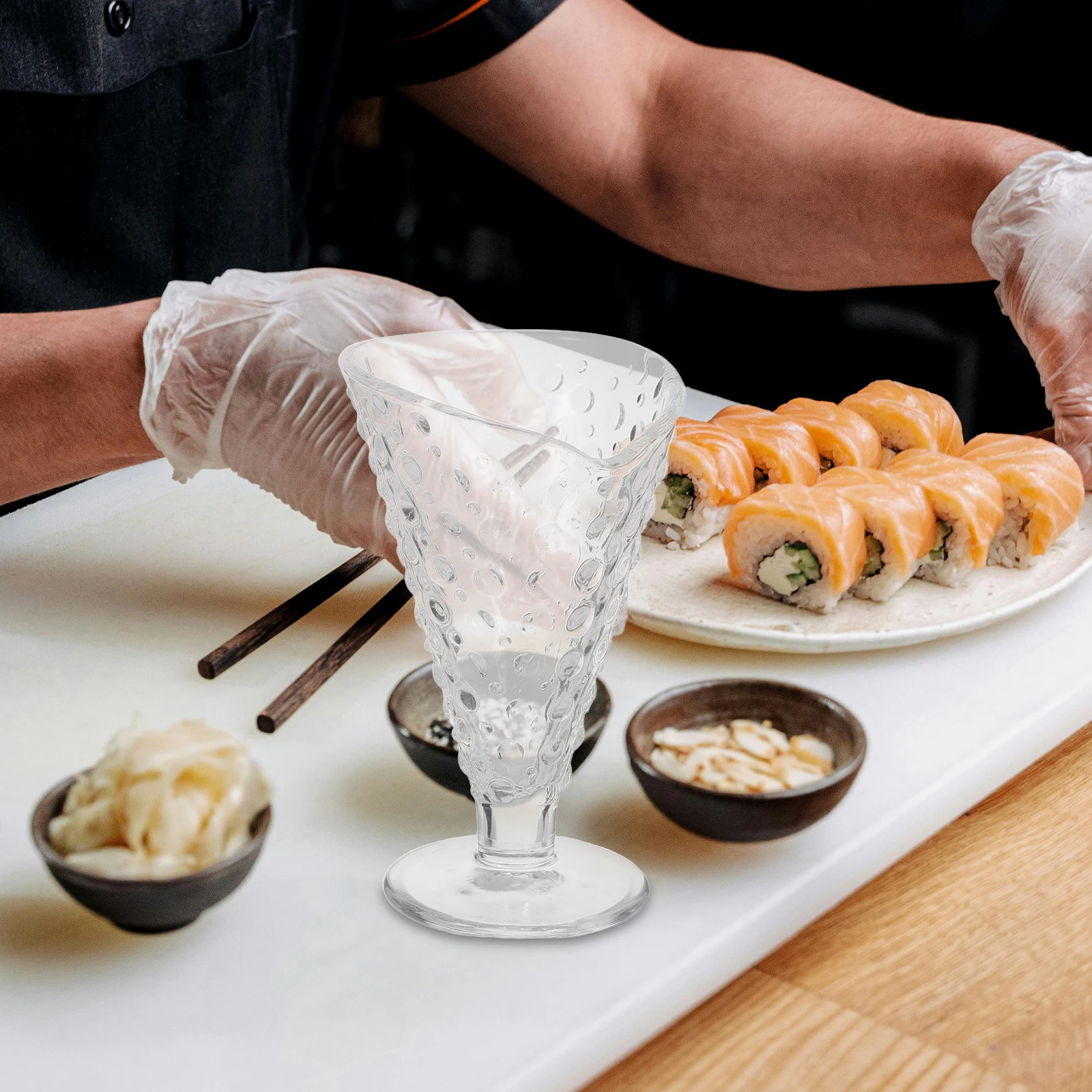 

1Pcs Glass Ice Cream Cup Transparent Stable Base Designed for Home Restaurant Hotel Juice Milk Tea Ice Cream Holder