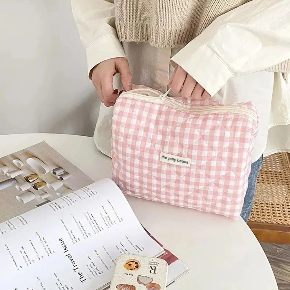 Large Capacity Cotton Makeup Bag Women Checkered Storage Bag Cute Travel Toiletry Underwear Socks Bag Casual Ladies Organizer
