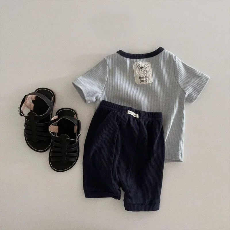 2022 Zomer Babysets Met Label Dunne Korea Kinderkleding Streep Korte Mouwen Shorts Tweedelige Set