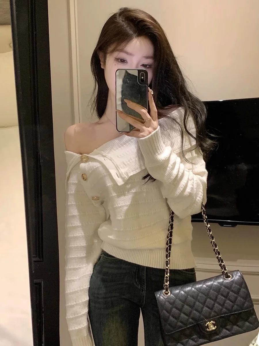 

Women's Slim Fit Knitted Sweater Gold Button Design Autumn Winter Faion Outerwear oulder Bared Casual Comfortable Knitwear