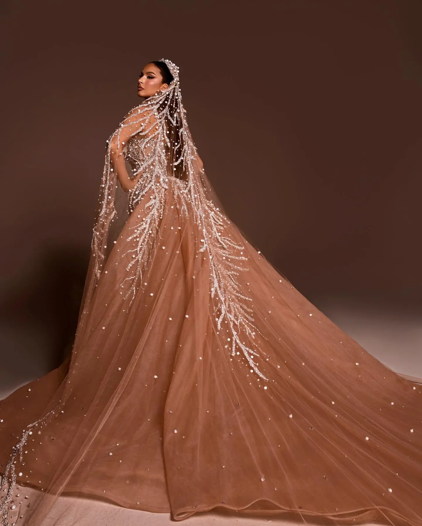 Luksusowa suknia balowa na ramiączkach spaghetti, z iluzorycznym dekoltem, odkrytymi plecami, krój syreny, odpinany tren, suknia formalna do dworu, Vestido De Novia, szyta na miarę.