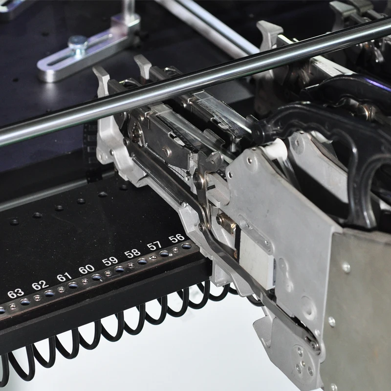 Máquina pcb 6 cabeças 64 alimentadores servo motor picareta e colocação máquina de fabricação de led linha de produção pcb led