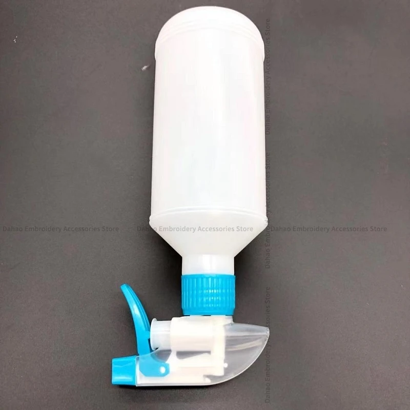 1PCS White Plastic Watering Can Repair Fuel Injector 500ml Oil Kettle White Oil Bottle Square Oil Head Straw Sprinkling Can