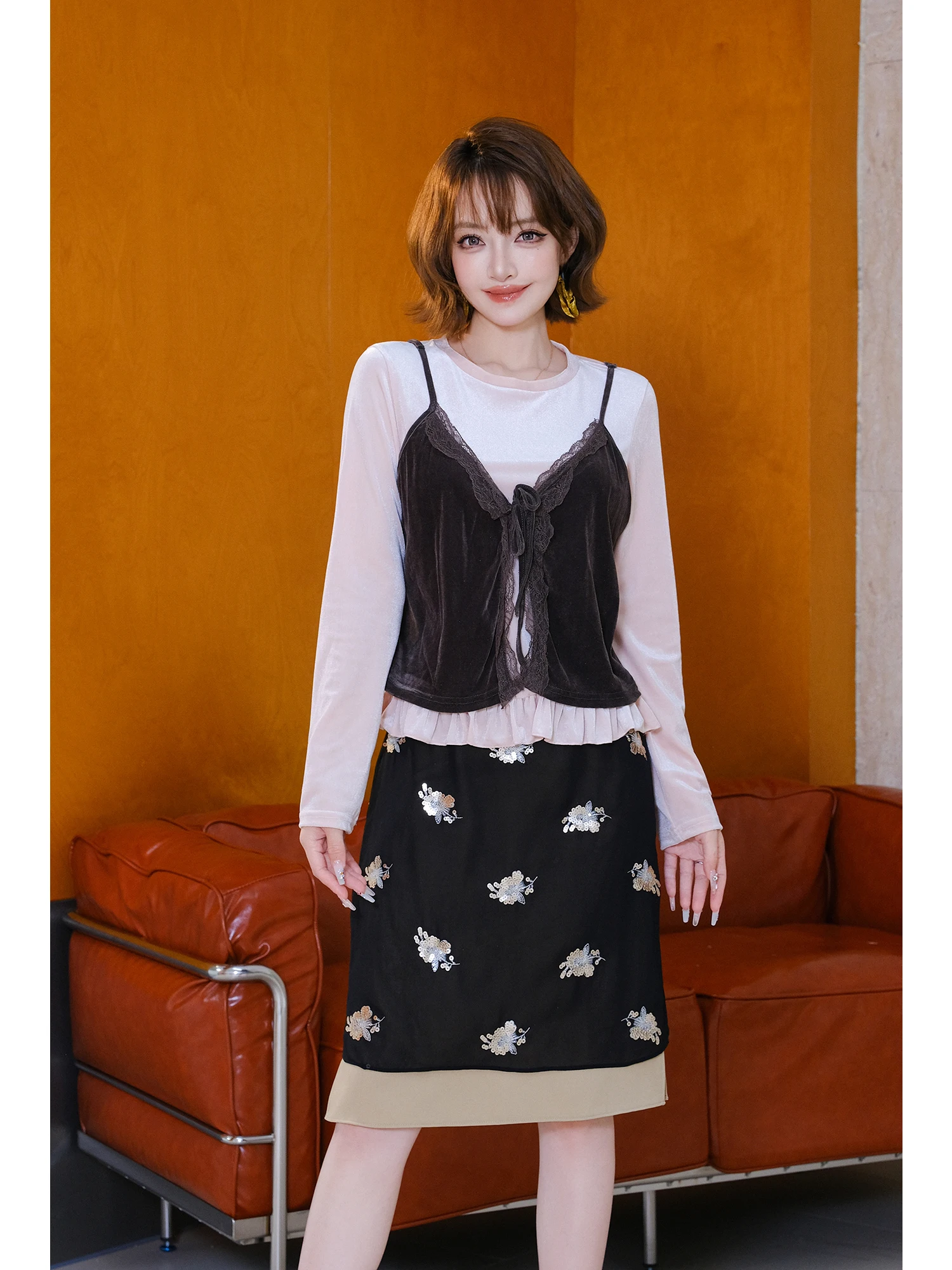 

New Arrival Pink Velvet Csole Tank Top Set Layering Sweet Anti-Aging MIUCO Women's Faion Spring 2026 round Ne Long Sve