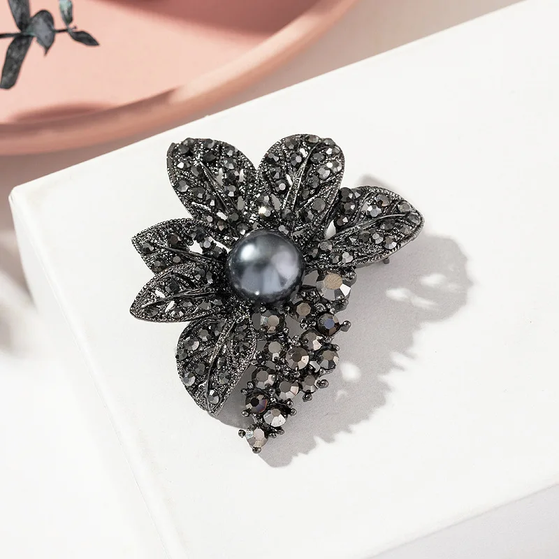 trsince Vintage Rhinestone Black Pearl Alloy Bow Women Brooch Pin Fashion Corsage Personality Clothing Accessories Jewelry